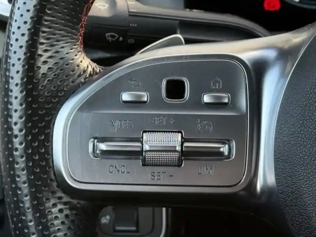 Mercedes Cla coupé 200 d amg line — photo 24