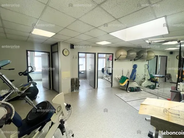 Bureau 290 m²
