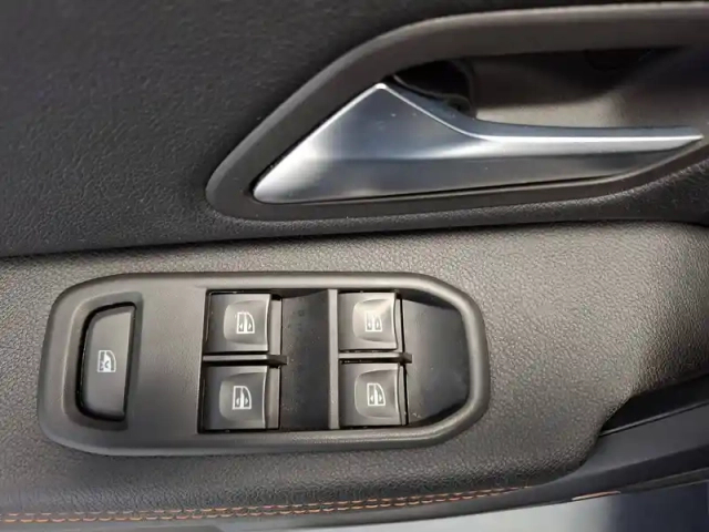 Dacia Duster blue dci 115 4x4 — photo 15