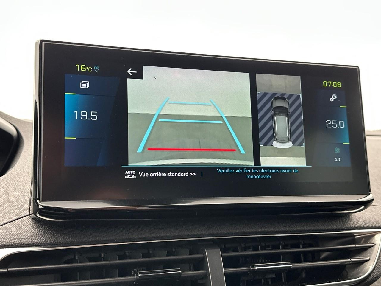 Peugeot 3008 hybrid 225 e-eat8 allure pack — photo 26