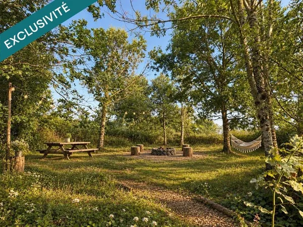 Terrain 586 m²