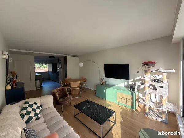 T3 - Porte de Paris - Balcon - Garage