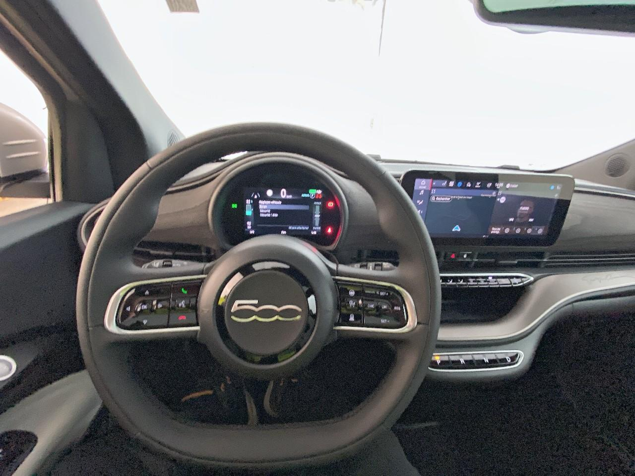 Fiat 500 e 118 ch giorgio armani collector's edition — photo 12