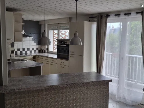 Appartement 58m² 2 pièces + garage proche tram