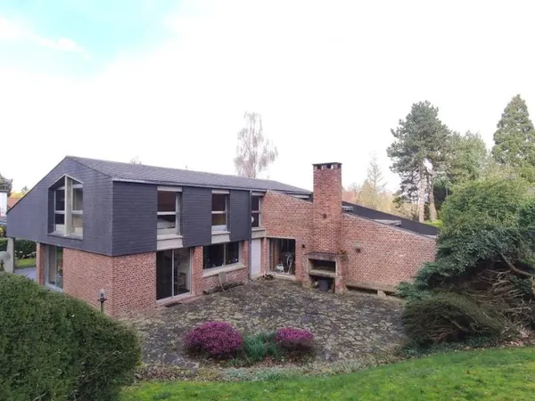Maison 10 pièces 270 m²