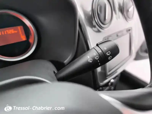 Dacia Sandero blue dci 95 stepway — photo 7
