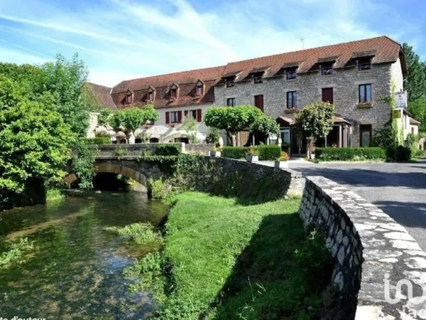 Commerce 1200 m²