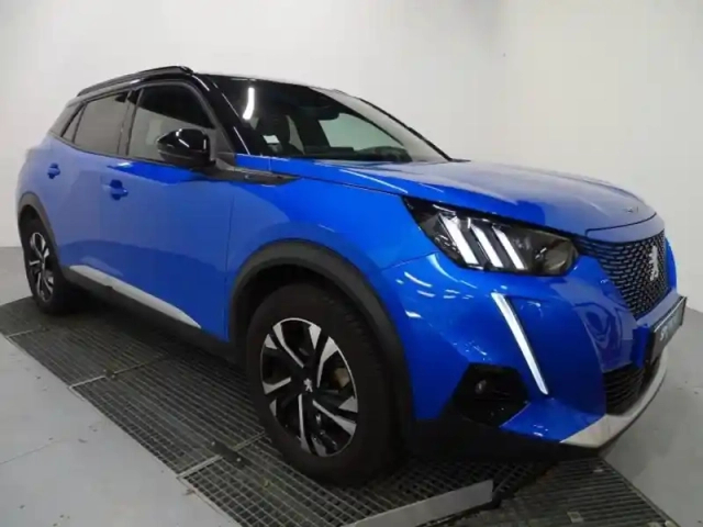 Peugeot 2008 e- 136ch gt — photo 3