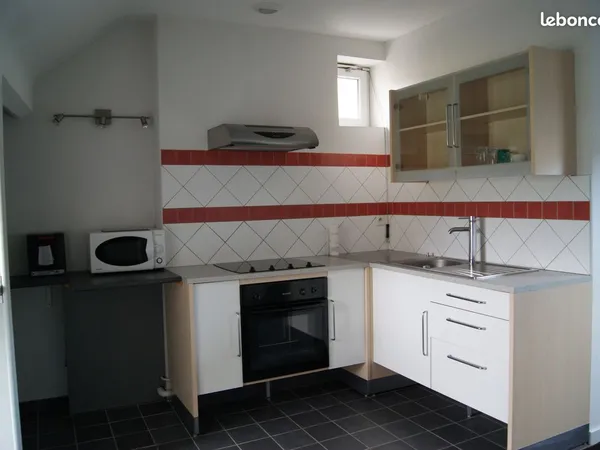 Appartement meublé F2 dans maison avec jardin à 3mn à pied de l'école d'infirmière ou 5mn de la facu