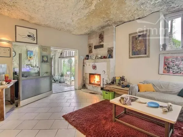 Maison troglodyte 4p 132m² Luynes