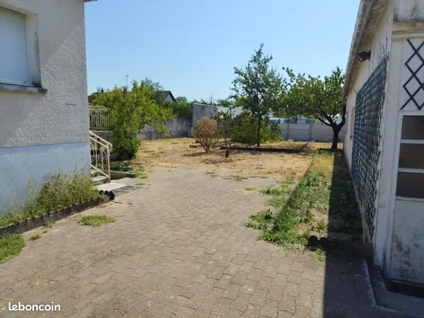 Maison 65m2 et atelier attenant 120m2 - Bois d'Yèvre