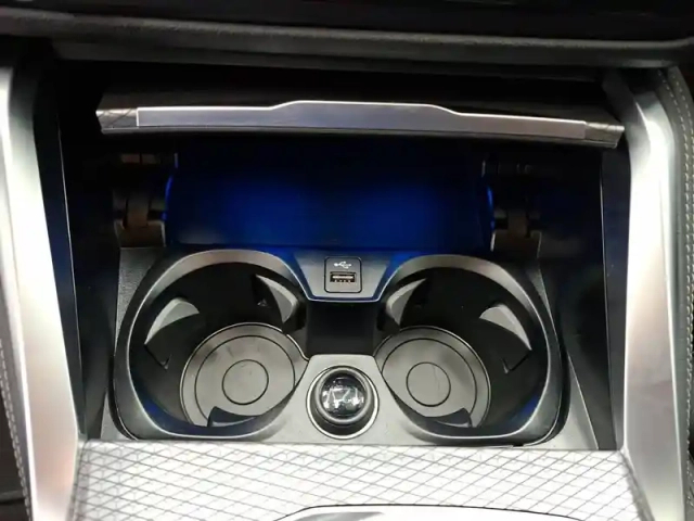 Bmw I4 edrive40 — photo 26