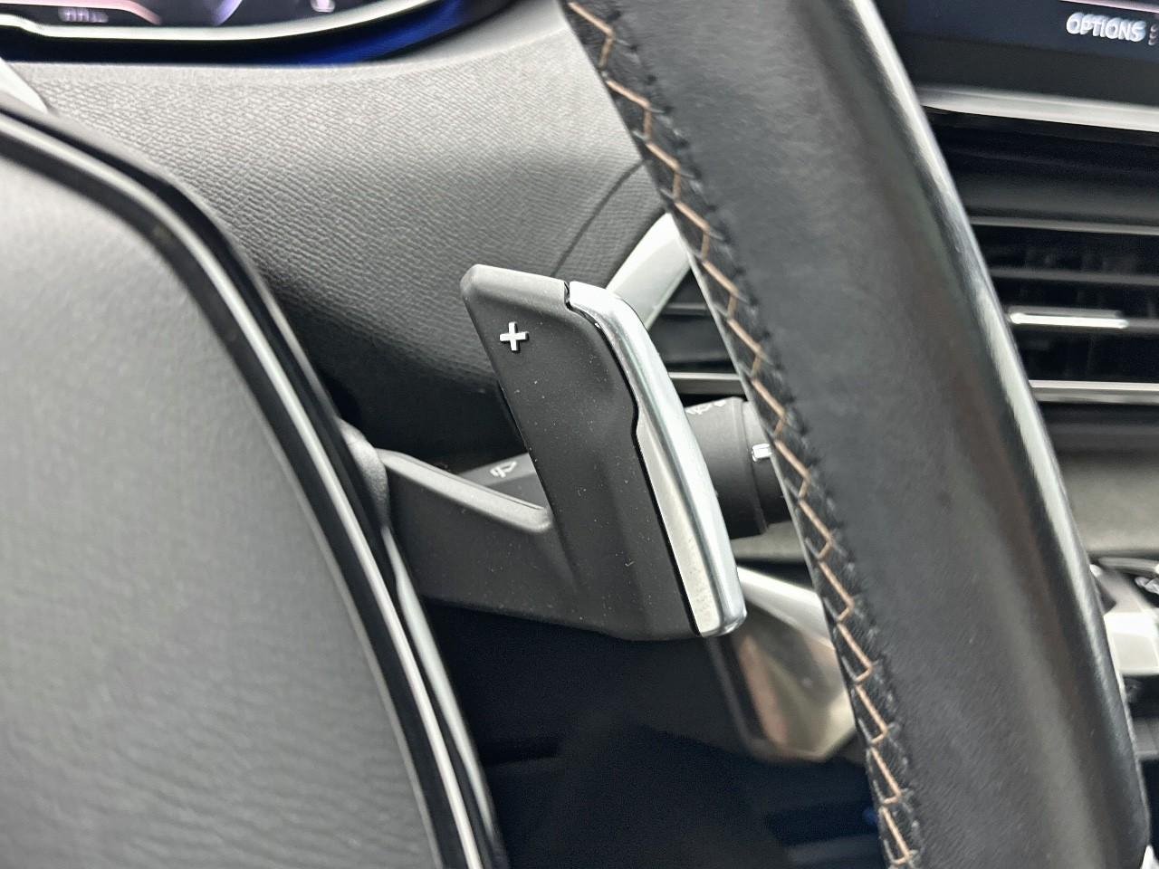 Peugeot 3008 puretech 130ch s&s eat8 gt — photo 19