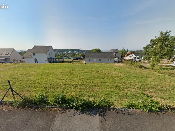 Terrain viabilisé de 553 m² - Grand-Charmont