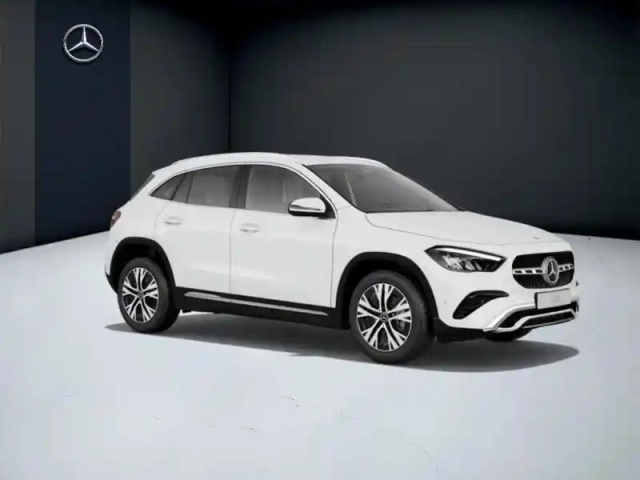 Mercedes Gla 180 progressive line — photo 13