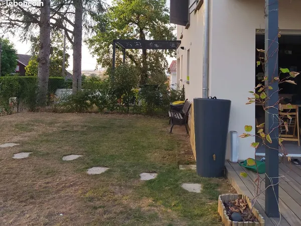 T4 87 m² Rez-de-jardin 170 m² Lentilly