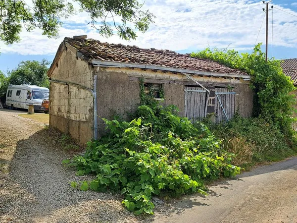 Parking/box 542 m² La Boissière-en-Gâtine