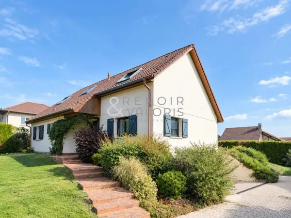 Maison 9 pièces 220 m²