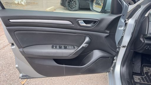 Renault Megane 1.5 Blue dCi 115 - Business – 2021 – 77378 km – Diesel – Boîte Manuelle — photo 48