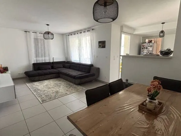 Appartement 1 pièce 64 m²
