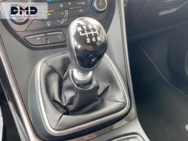 Ford C-Max 1.0 ecoboost 125ch stop&amp;start titanium — photo 8