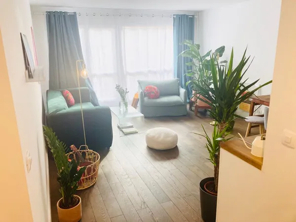Loue Canal de l'Ourcq / Appartement 54m² - à partir du 6 juillet