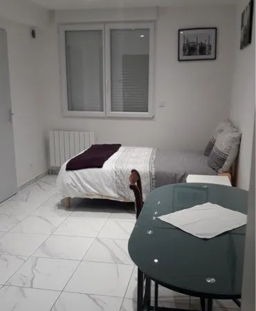Studio meublé à louer