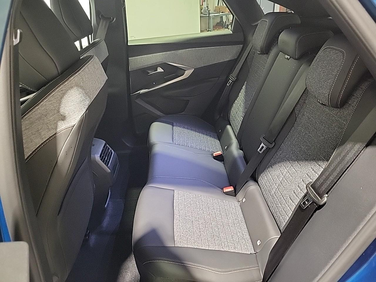 Peugeot 3008 electrique 210 ch 73 kwh allure — photo 13