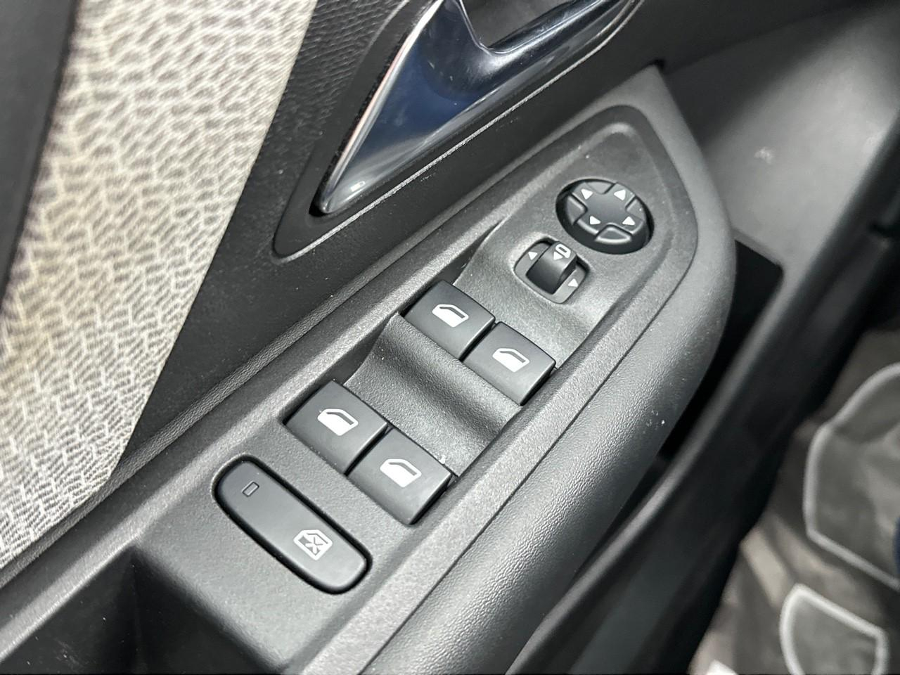 Citroën C4 puretech 130 s&s eat8 shine — photo 15