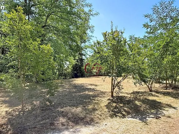 Terrain 940 m² LANGOIRAN
