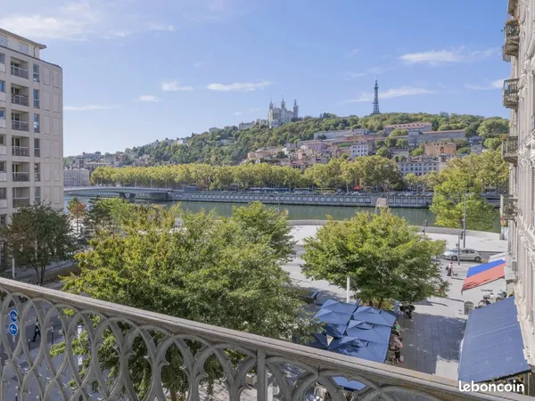 Appartement 8 pièces 179 m²