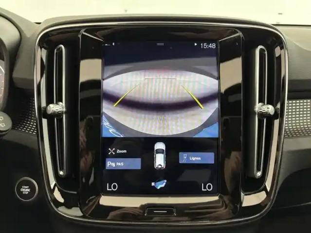 Volvo Xc40 t3 163ch r-design geartronic 8 suréquipé + toit ouvrant — photo 24