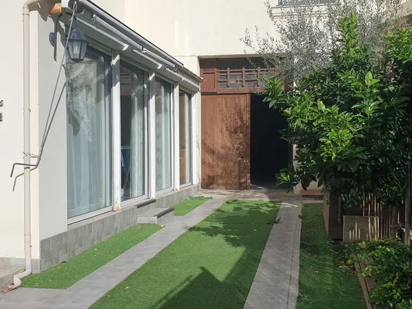 VENDARGUES 4 pièces 100m² +remise sur cour