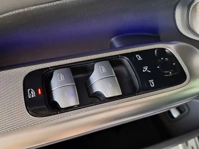 Mercedes Glc 300 de hybrid eq 4matic am — photo 20