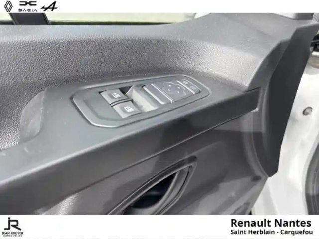Renault Trafic fg l1h1 3t 2.0 blue dci 130ch confort - 19490? ht — photo 13