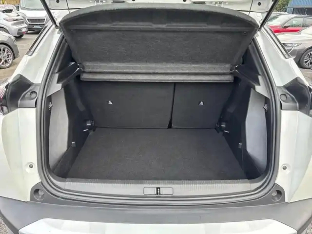 Peugeot 2008 puretech 100 s&amp;s bvm6 active pack — photo 8