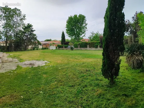Terrain 1370 m² Eaunes
