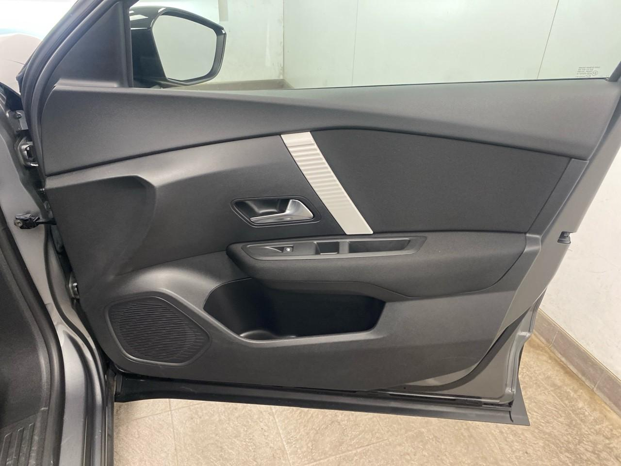 Citroën C4 hybride 136 e-dcs6 plus — photo 26
