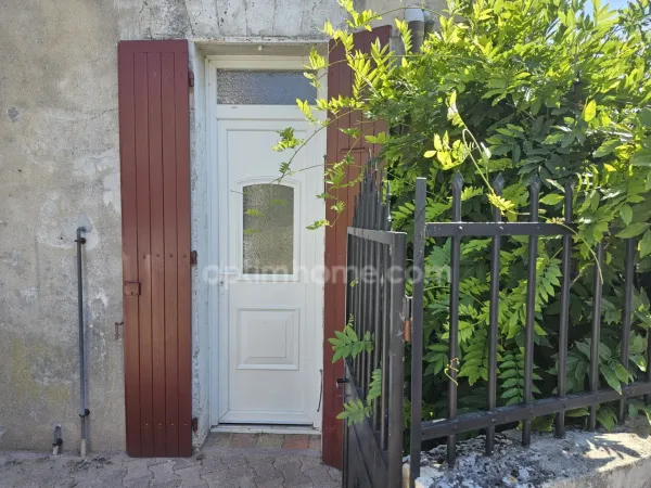 Maison de ville de 62 m² deux chambres- Idéal premier achat ou investissement sur RUELLE SUR TOUVRE 
