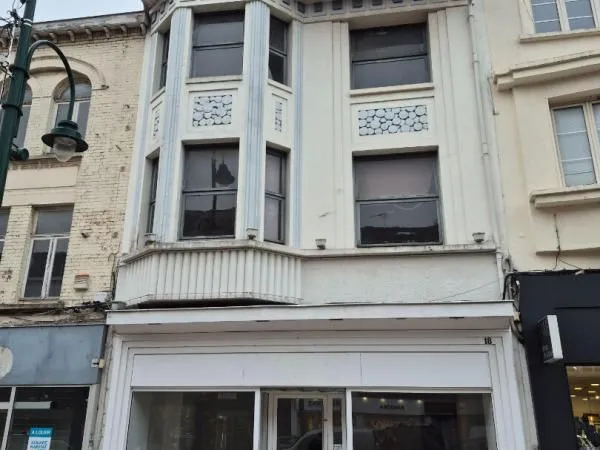 Local commercial 190 m²
