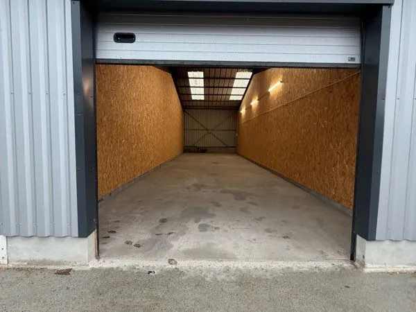 Local 100 m2 Domloup