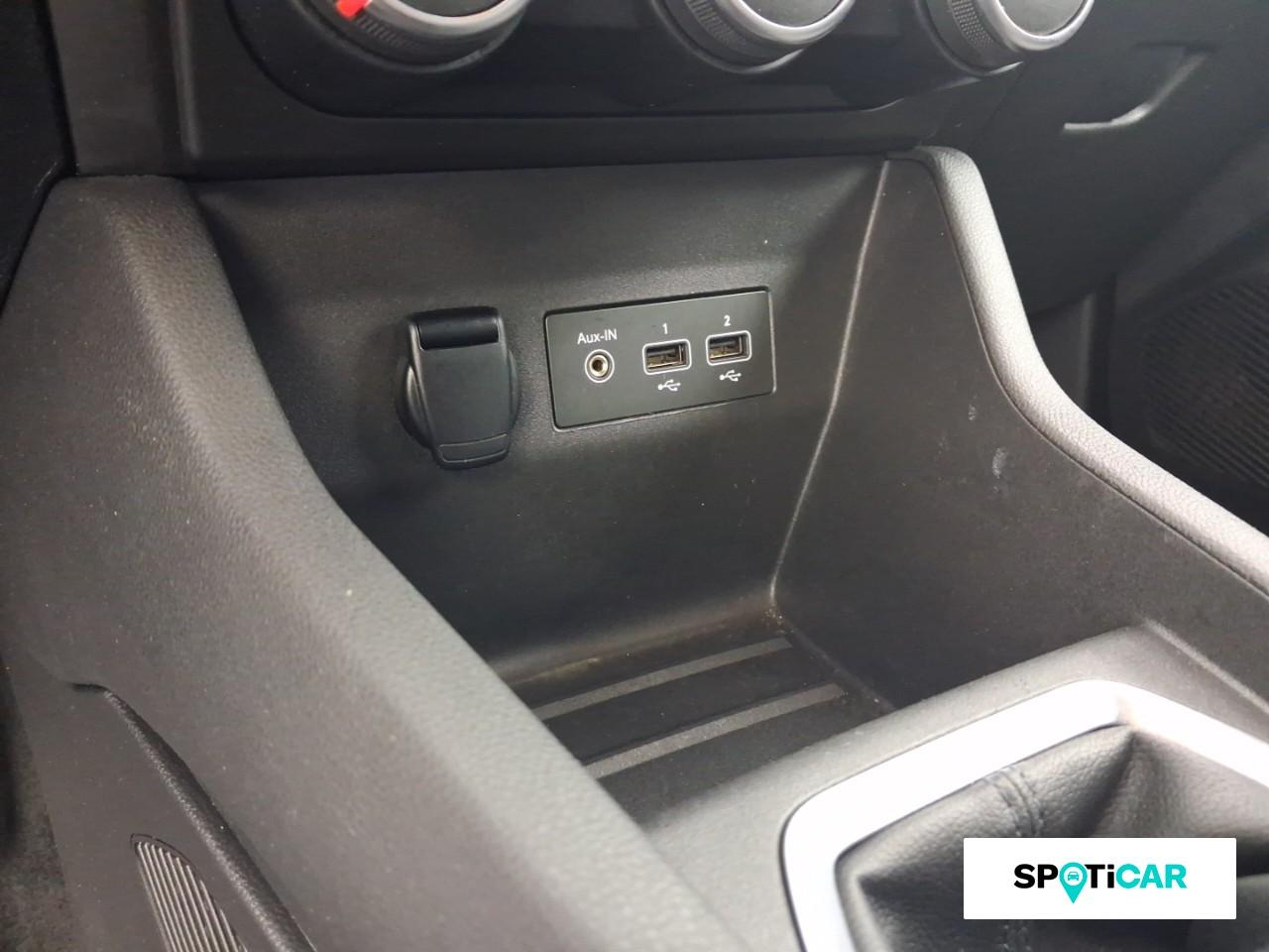 Renault Clio 1.0 tce 90ch limited -21n — photo 17