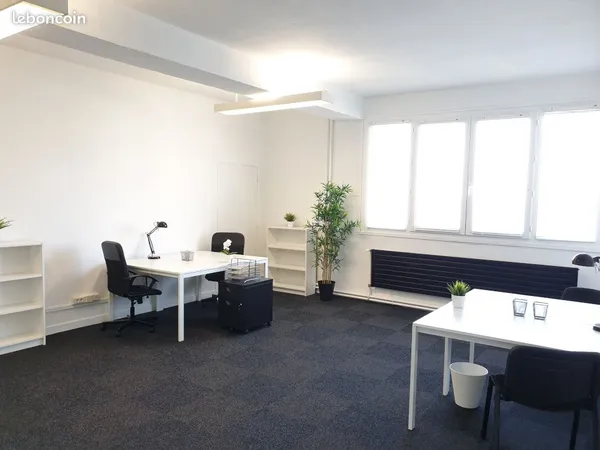Bureau 58 m2 à 2 mn sortie A72 Technopole en ZFU