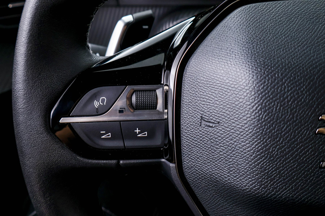 Peugeot 2008 — photo 20