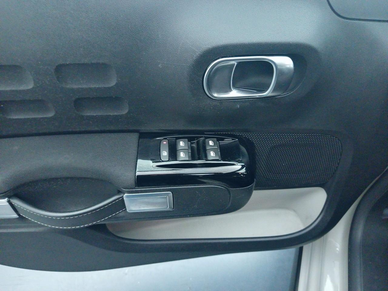Citroën C3 puretech 110 s&s eat6 shine — photo 26