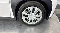 Toyota Aygo X 1.0 VVT-i 72ch Dynamic MY23 — photo 20