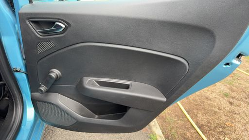 Renault Clio 1.0 SCe 75 - Zen – 2019 – 20802 km – Essence – Boîte Manuelle — photo 23