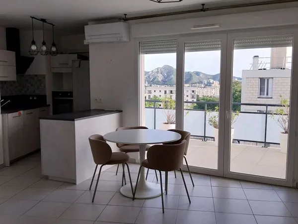 T2 meublé Les terrasses du 12ème