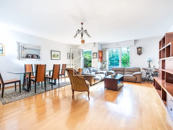 Duplex de 4 pièces 123.42m² avec terrasse, cave, box et place de parking