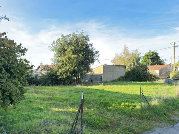 Terrain 349 m²